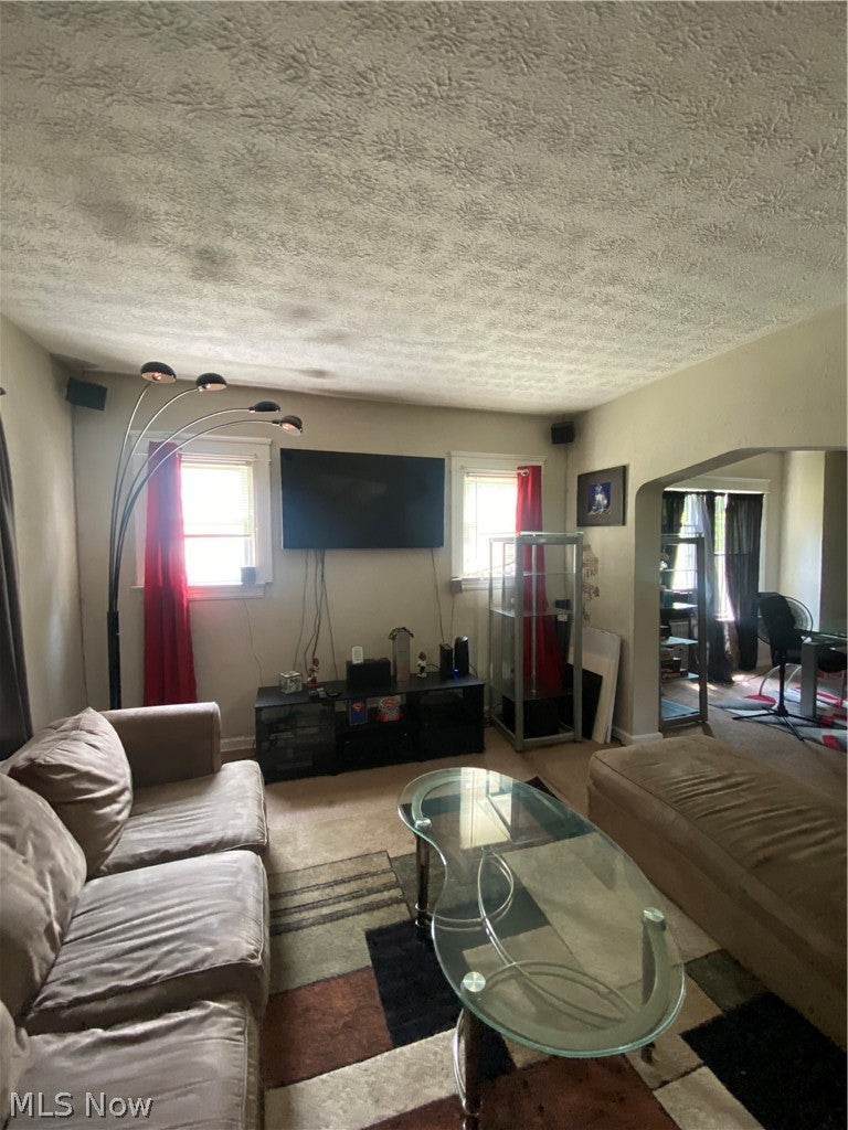 1536 E 195th Street