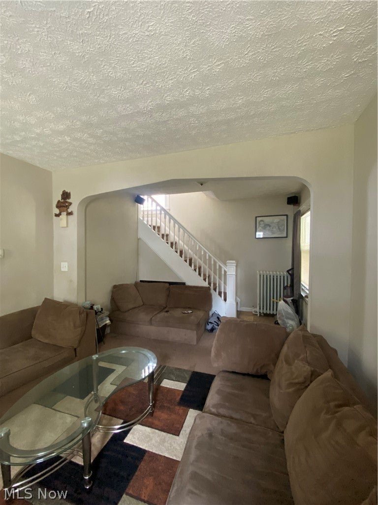 1536 E 195th Street