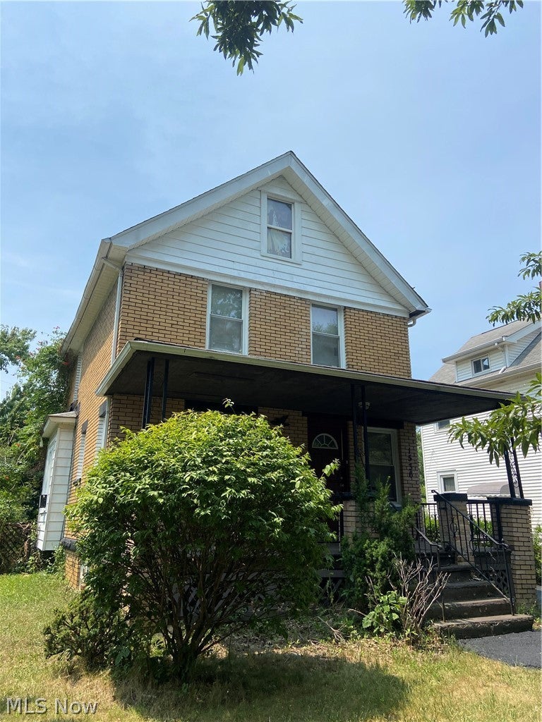 1536 E 195th Street