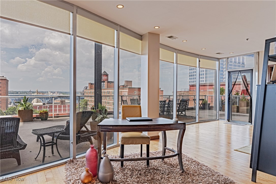 Pinnacle Condo - Residential Lease