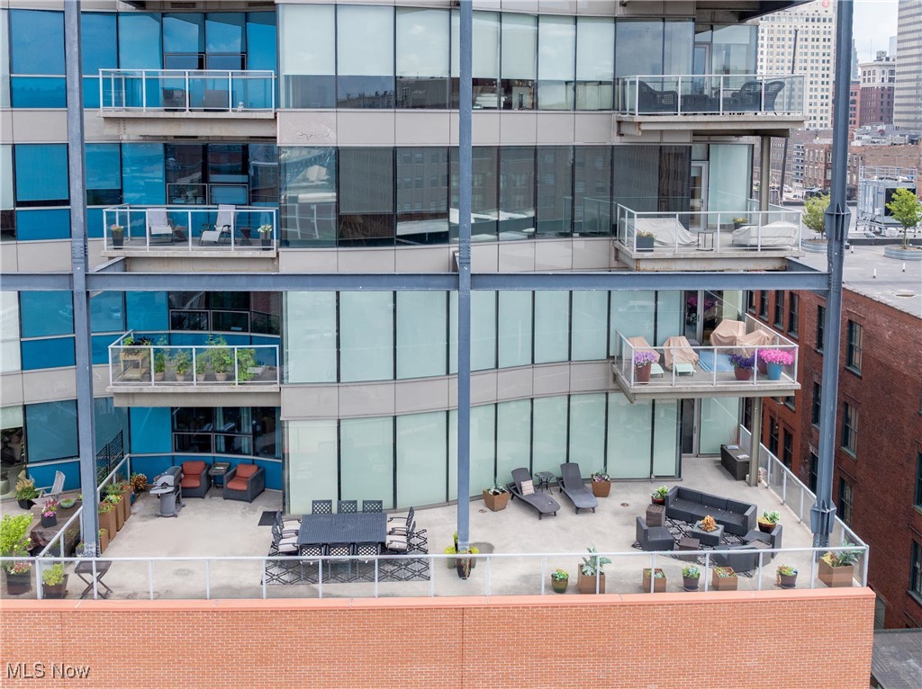 Pinnacle Condo - Residential Lease