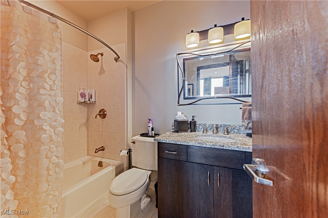 Pinnacle Condo - Residential Lease