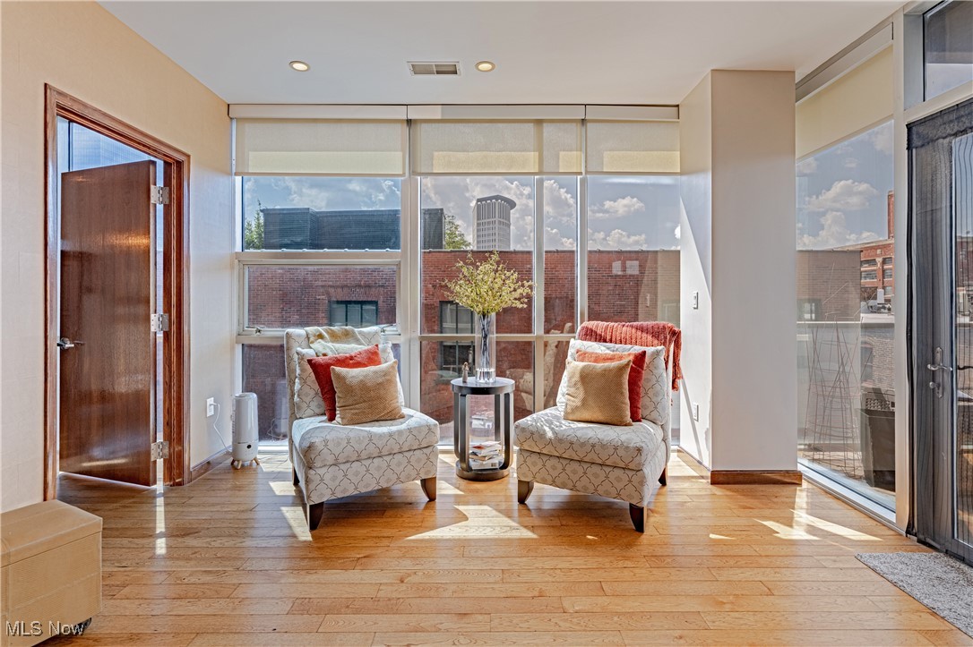 Pinnacle Condo - Residential Lease