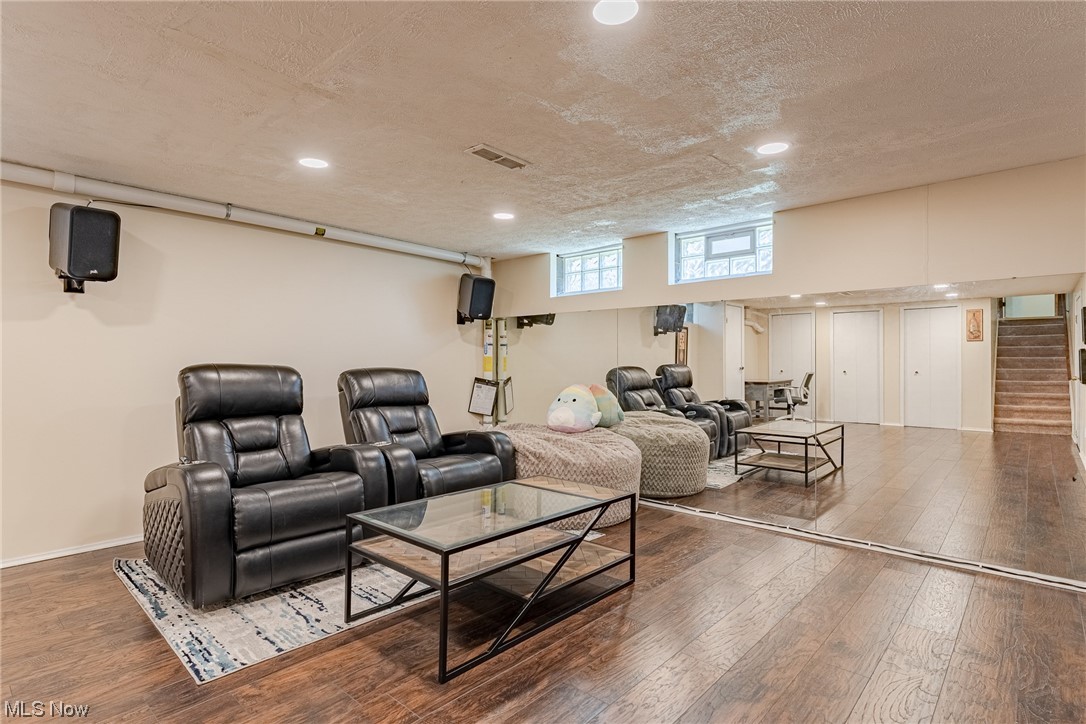 Huntclub Meadows - Residential