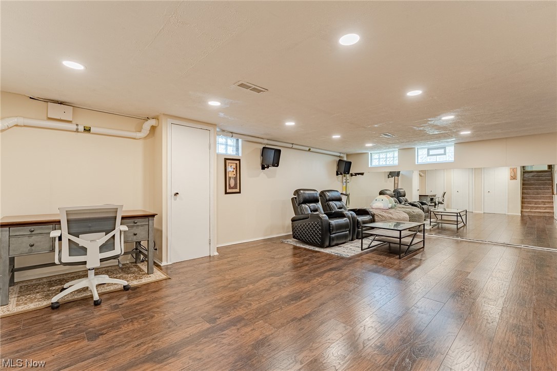 Huntclub Meadows - Residential