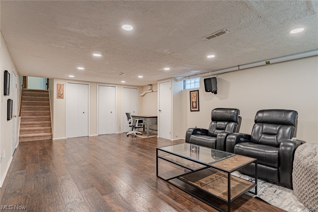 Huntclub Meadows - Residential