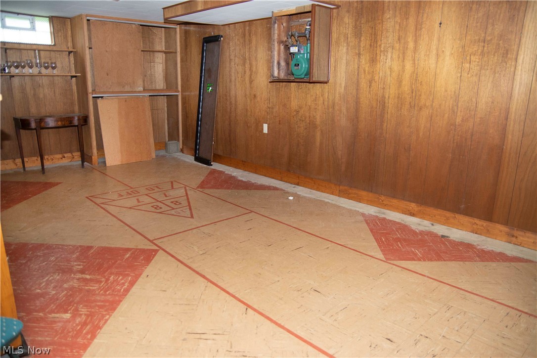 New England Lanes - Residential