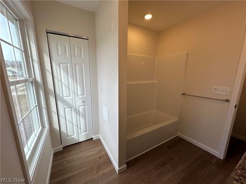 Tiny photo for 206 Beachwood Drive, Youngstown, OH 44505 (MLS # 5190020)