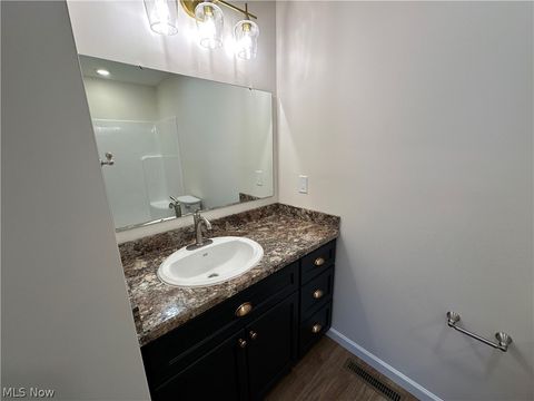 Tiny photo for 206 Beachwood Drive, Youngstown, OH 44505 (MLS # 5190020)