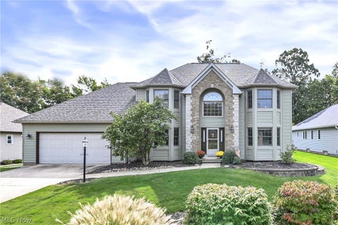 Photo of 970 Scenic Lane, Seven Hills, OH 44131 (MLS # 5254690)
