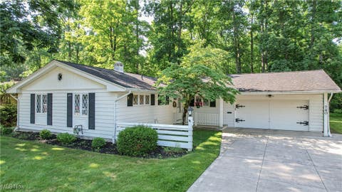 Photo for 740 Lindenwood Lane