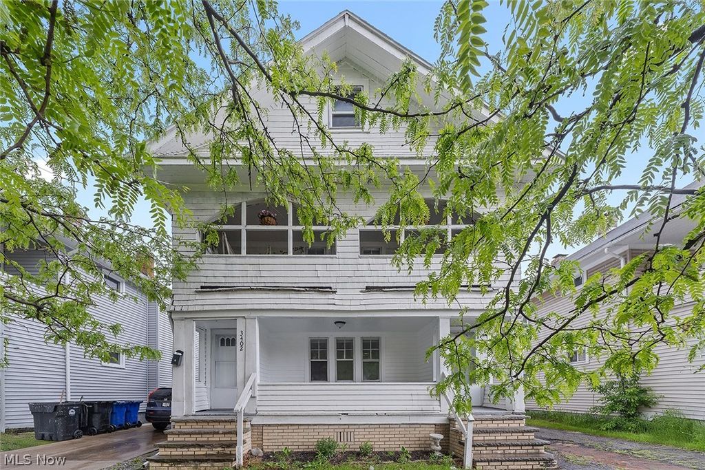 Photo of 3400 W 117th Street #3402/DN, Cleveland, OH 44111 (MLS # 5210090)