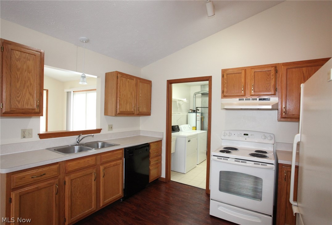 Avon Woods Condo - Residential Lease