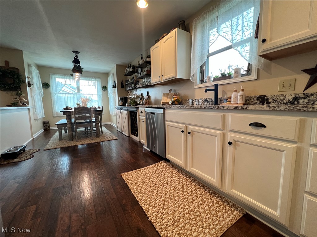 429 Dewey Avenue, Newcomerstown, Ohio image 13