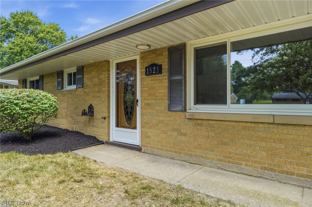 1523 Bradford Drive