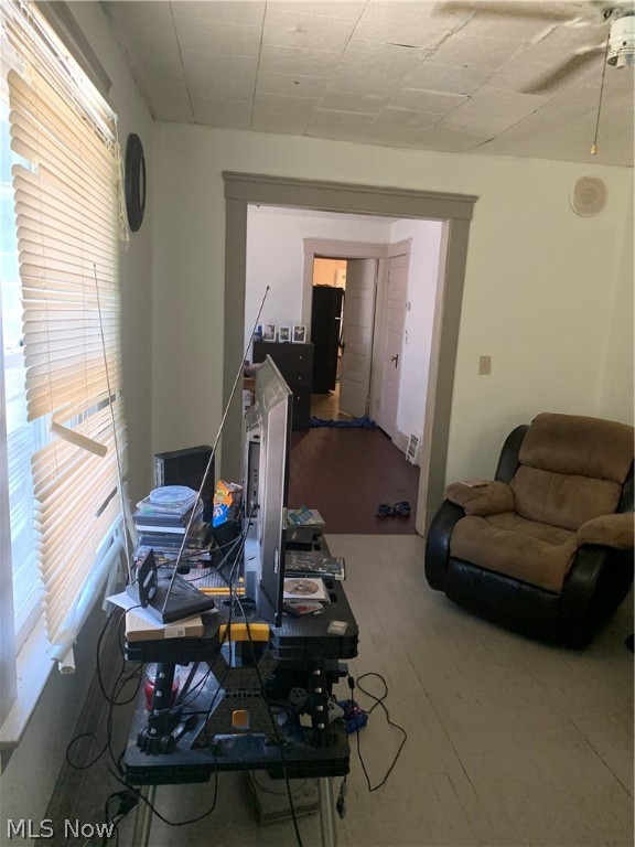 Hoyt - Residential Income