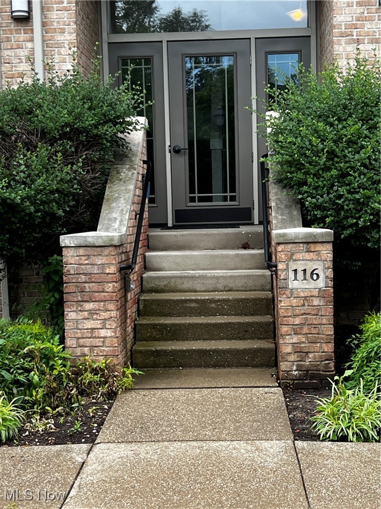 3800 Rosemont Boulevard 116D