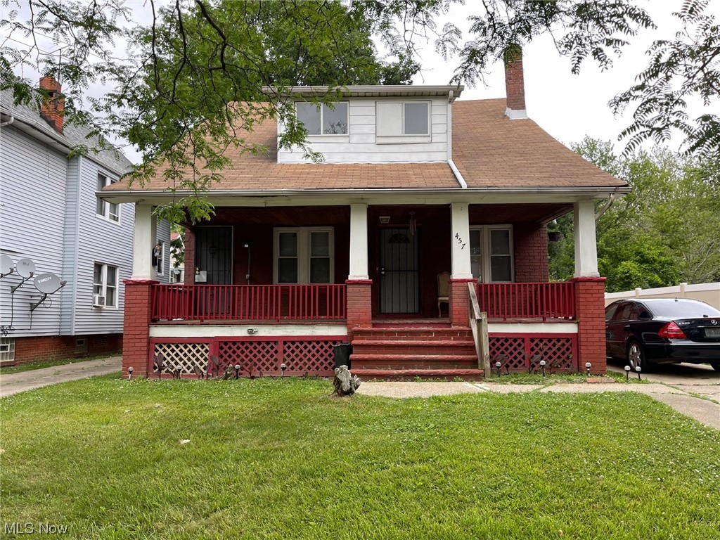 Tremendous upside on this North Collinwood Duplex. Will crush the 1% rule! Close to Lake Erie, convenient to Downtown. First floor rented for $800/month, already cash flowing without an upstairs tenant. Upstairs unit vacant and in need of some modest rent ready improvements. Easy cash flow for the savvy or new investor alike. Local property manager in place for a seamless transition, or use your own. Do not disturb tenant. Call your favorite Realtor today for more information or to schedule a viewing of the vacant unit. Property being sold as-is, priced to sell!