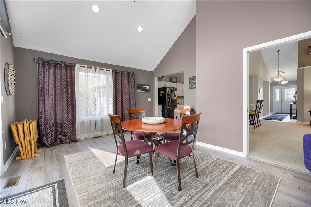 3594 Greenview Drive, Medina, Ohio image 16