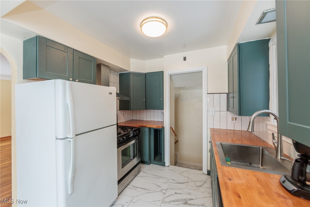 17001 Laverne Avenue