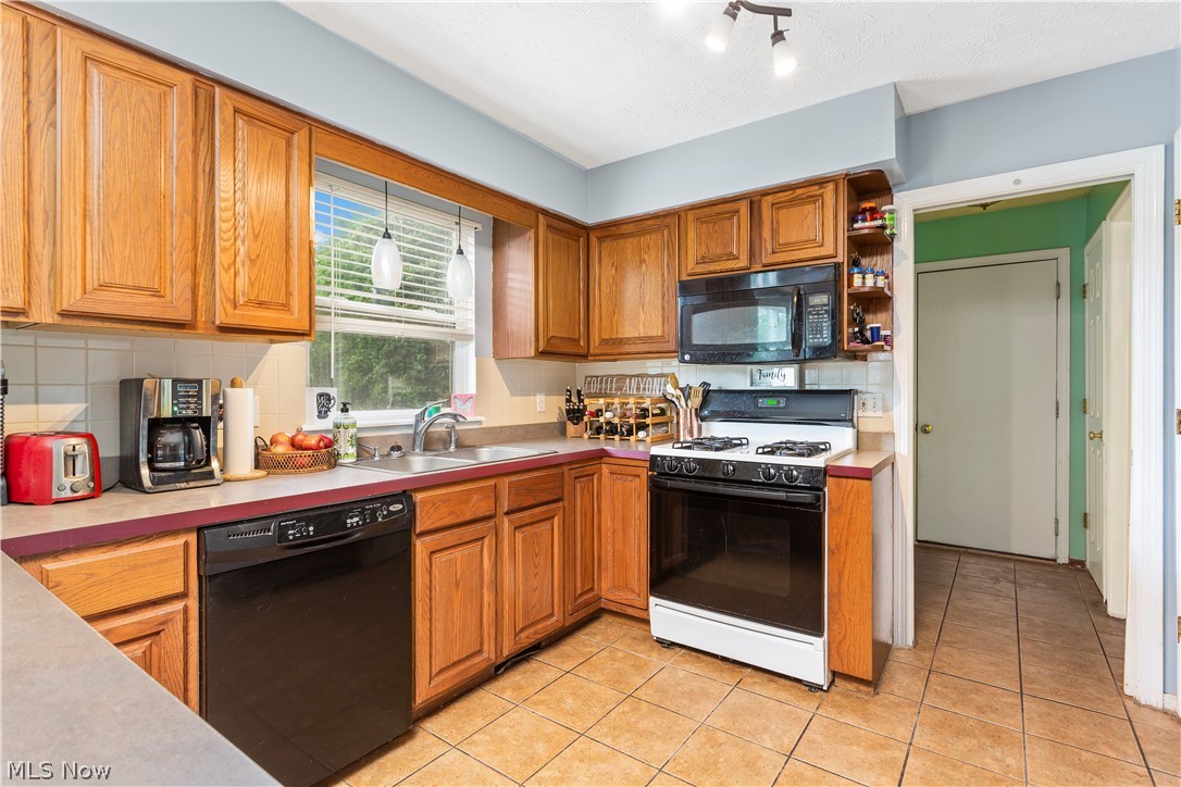 Trade Winds - Residential