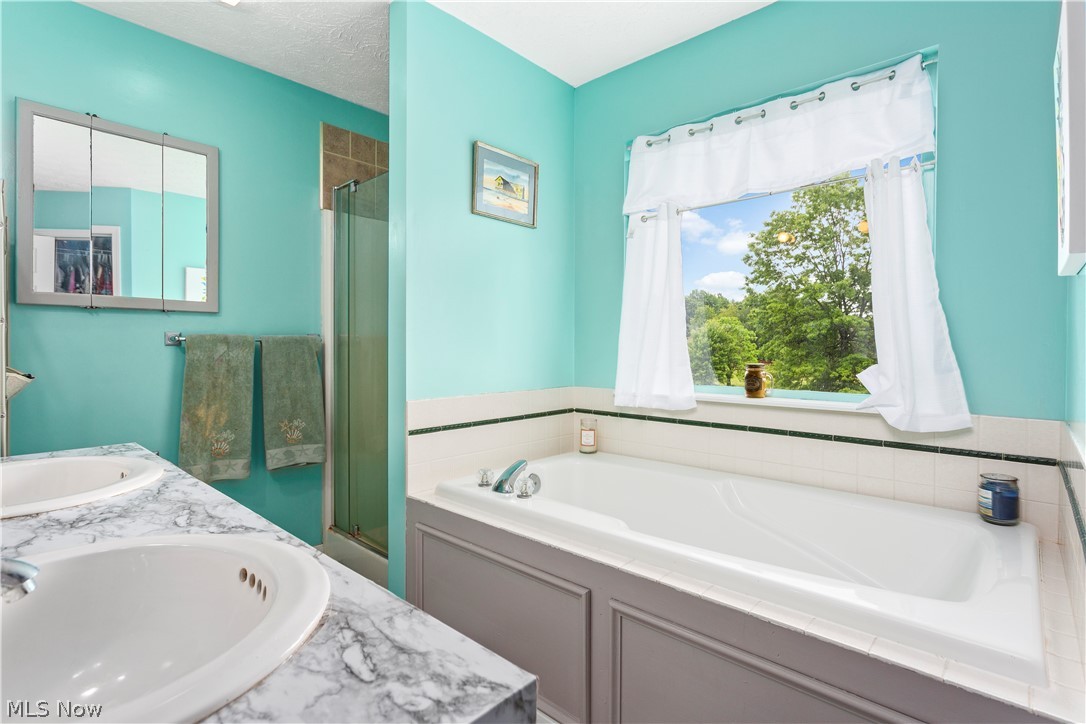 Trade Winds - Residential