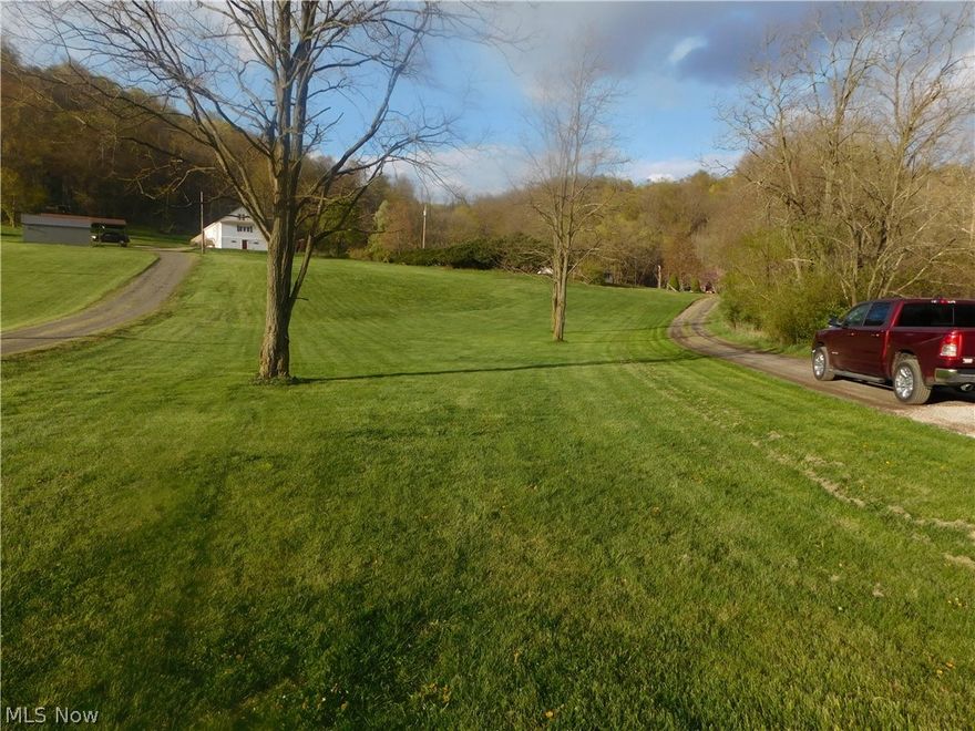 A CHANCE TO OWN A UNIQUE PIECE OF PROPERTY IN KINGS CREEK. SOME CLEARED LAND ON THE LEFT AS YOU ENTER THE PROPERTY AND JUST KEEP DRIVING STRAIGHT TO THE GATE FOR THE THE BALANCE OF THE 32 ACRES.