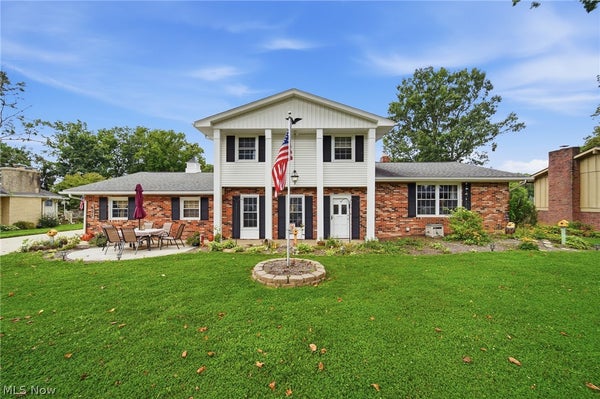 831 OAKCREST LN NE, MASSILLON, OH 44646 - Image 62d1d2931fa3f1f4c86c54dfb4c8c2ee/312820808