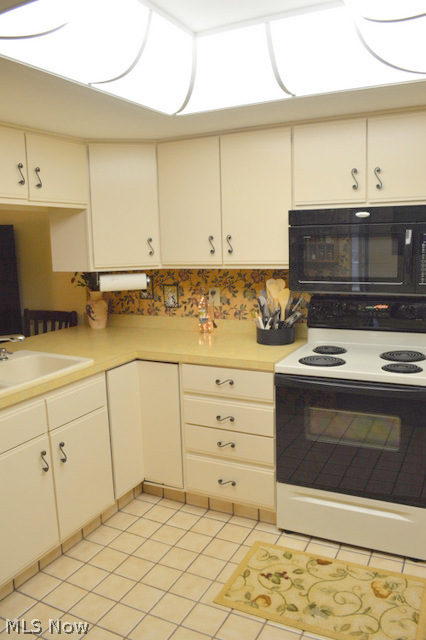 Snug Harbor Condo - Residential