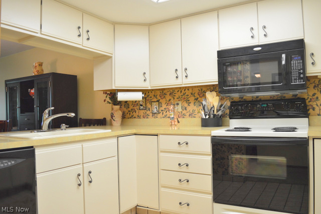 Snug Harbor Condo - Residential