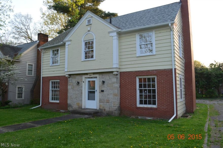 Quite street, Home is almost ready splash on your favorite colors, put favorite chair in a good spot kick back and relax, lots of room for everyone.