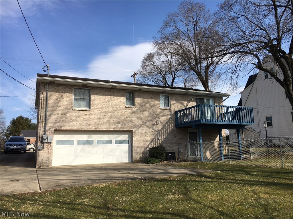 218 COUNTRY CLUB - Residential