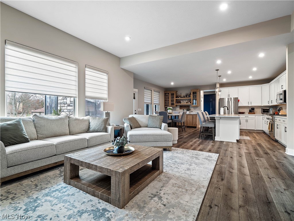 Pine Lakes Xing - Residential