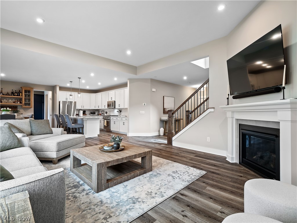 Pine Lakes Xing - Residential