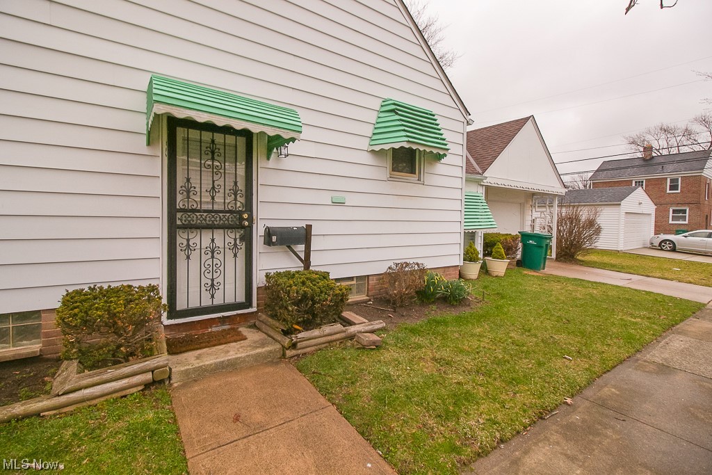 Larchmont Improv Cos - Residential