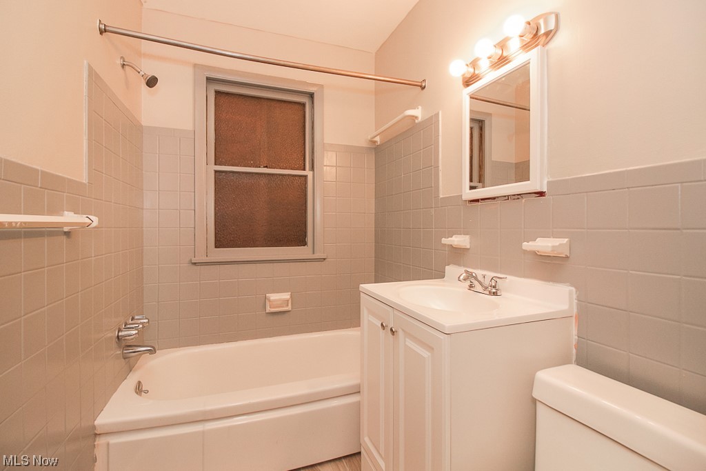 Larchmont Improv Cos - Residential