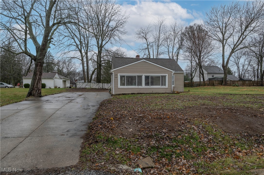 316 W Ingleside Drive, Akron, Ohio image 1