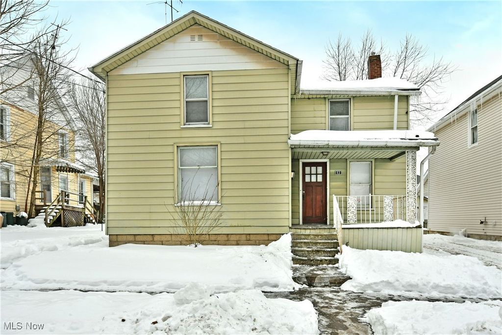 Photo of 63 Linden Avenue, Niles, OH 44446 (MLS # 5184948)