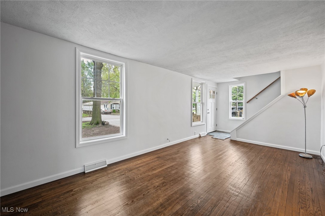 1316 E 362nd Street, Eastlake, Ohio image 2