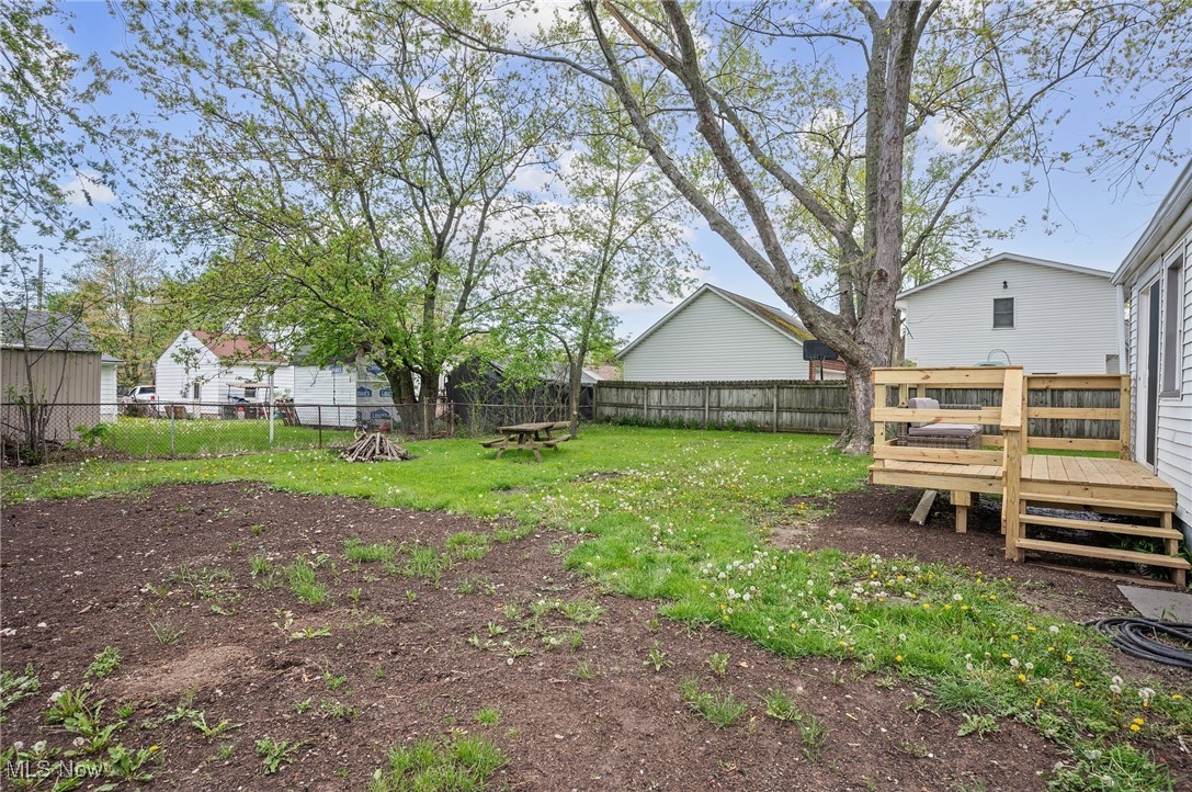 1316 E 362nd Street, Eastlake, Ohio image 24