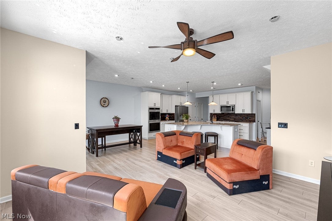 841 S Parkside Drive