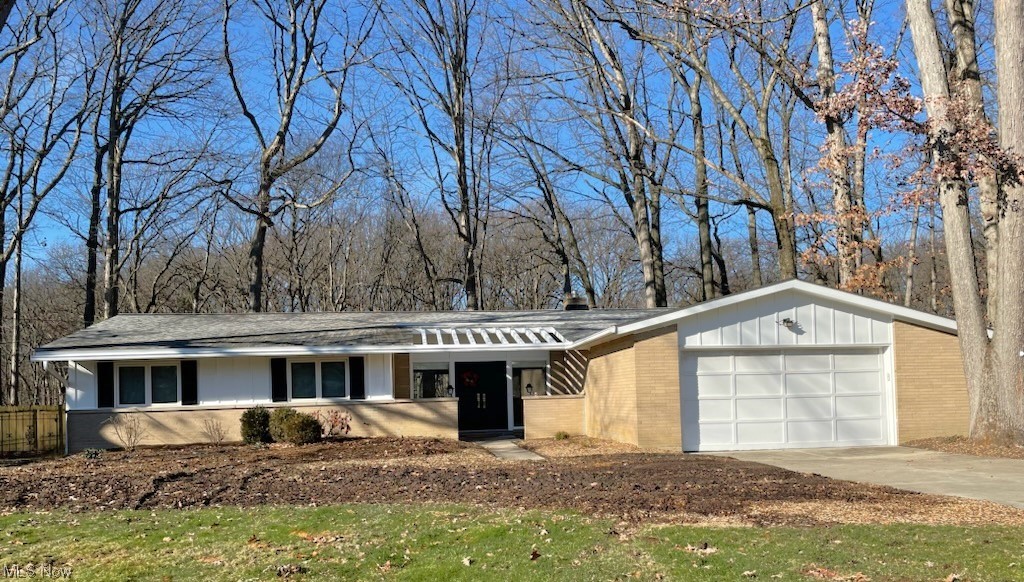 Breathtaking property that is perfect inside. Pella sliders across the entire rear of home overlooking a majestic view close to the Metroparks. This lot cannot be duplicated. Very private cul-de-sac street with no outside traffic. Tons of storage and cabinets. Fenced rear yard overlooking park -like view near the Metroparks, newer driveway, beautiful garage with extra storage rooms. Homes only become available on this street about every 10 years. Roof 7 years new, newer furnace and air. Freshly painted and all new flooring. 1 year Home Warranty offered by seller.
