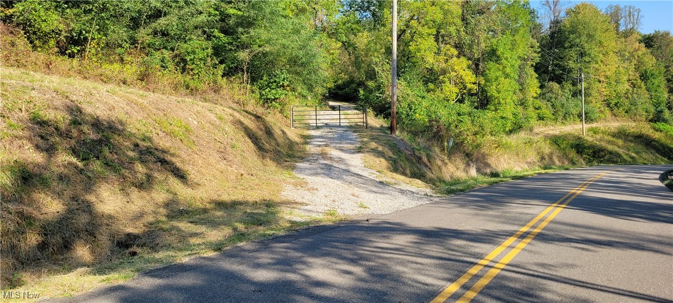 Gilmore Road, Gnadenhutten, Ohio image 4