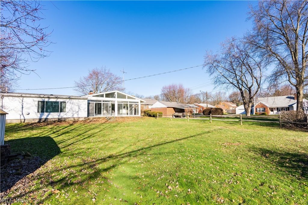 Photo of 1718 Fernwood Boulevard, Alliance, OH 44601 (MLS # 5198500)