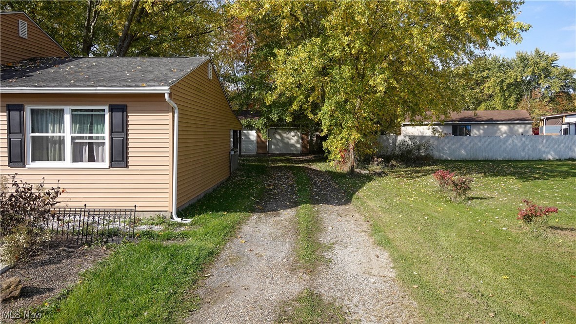 9065 Spring Drive, Windham, Ohio image 4