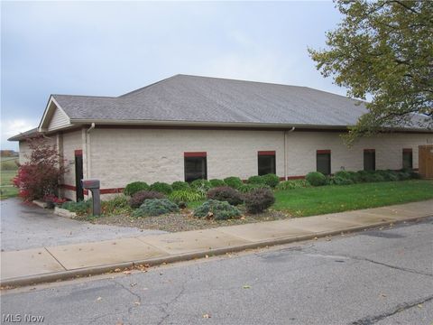 Tiny photo for 95 16th Street SW, Barberton, OH 44203 (MLS # 5202909)