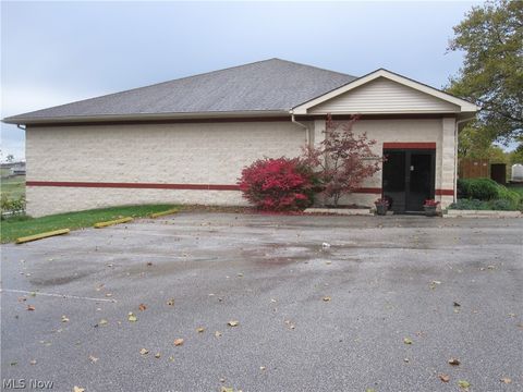 Tiny photo for 95 16th Street SW, Barberton, OH 44203 (MLS # 5202909)