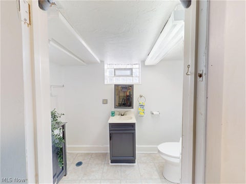 Tiny photo for 5162 Oakmont Drive, Lyndhurst, OH 44124 (MLS # 5257120)