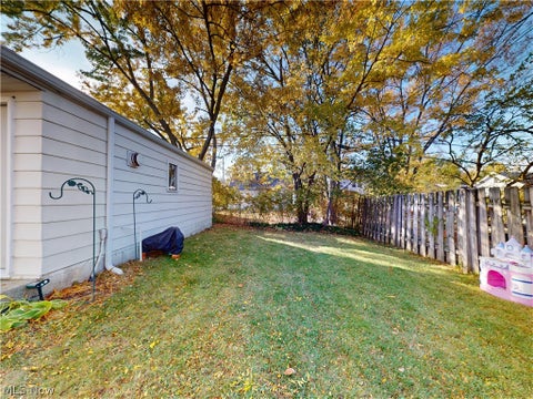 Tiny photo for 5162 Oakmont Drive, Lyndhurst, OH 44124 (MLS # 5257120)