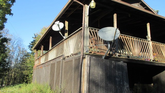 Beautiful country setting for this log home near Salt Fork. 1st floor bedroom and bathroom. Open concept. Wrap-around deck. Private setting. Buyer is responsible for all inspections including any required POS including but not limited to water and septic. Selling "as is" "where is" no disclosures.